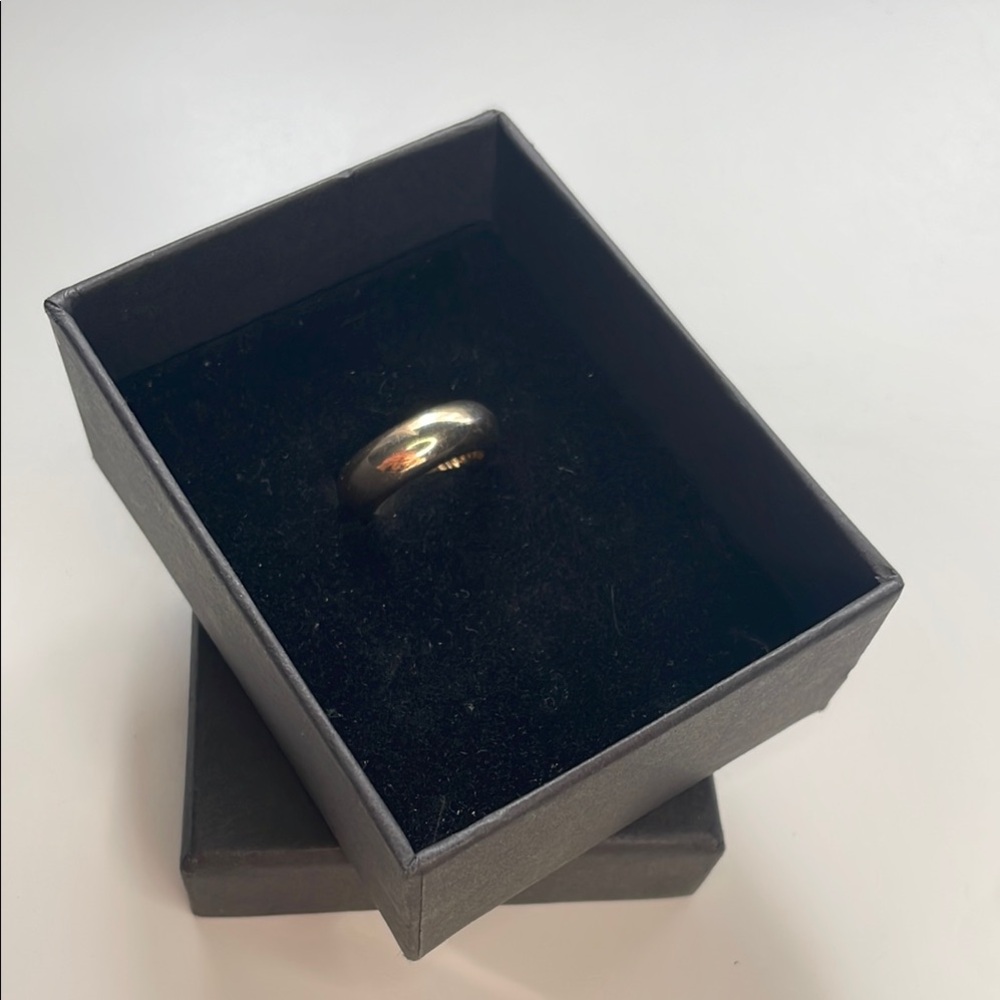 Gold ring
